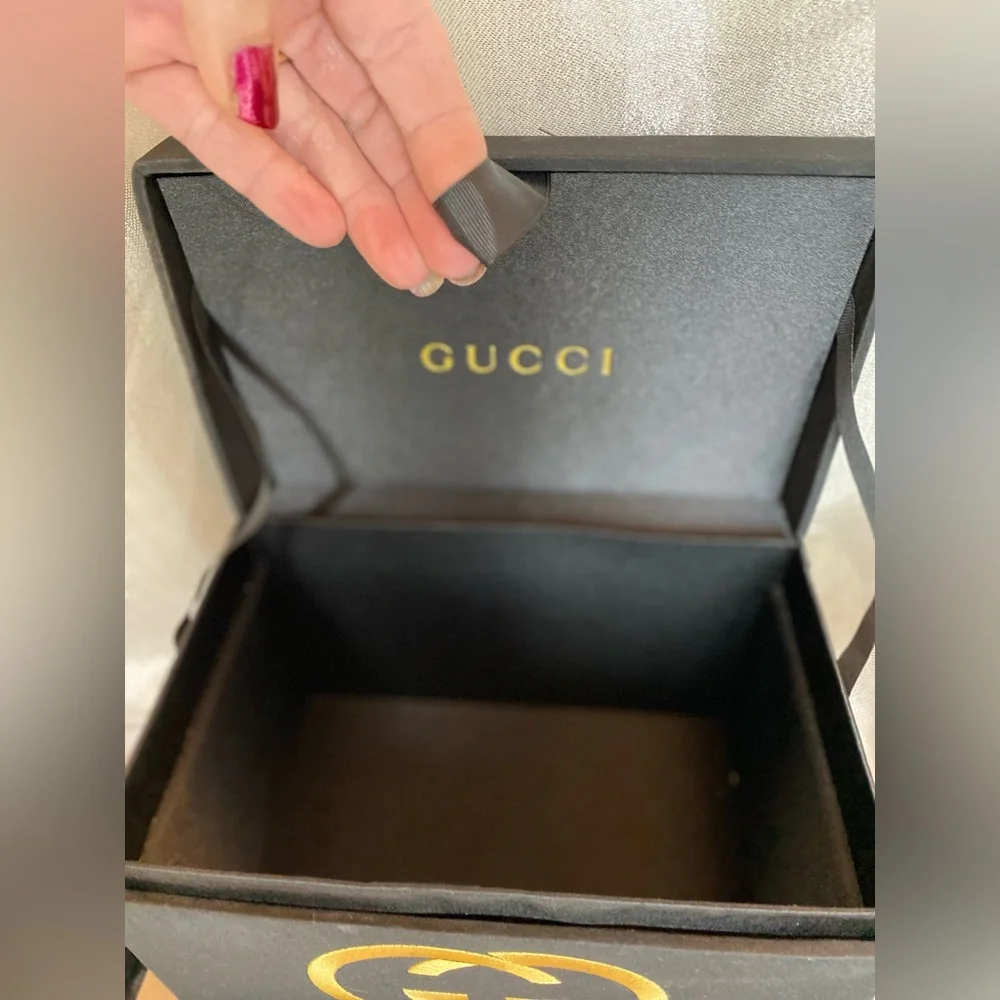 GUCCI Gift Box (GUCCI GUILTY) Satin with Embroidered Large Gold Logo🔥Deep 8”x5” - Picture 8 of 12